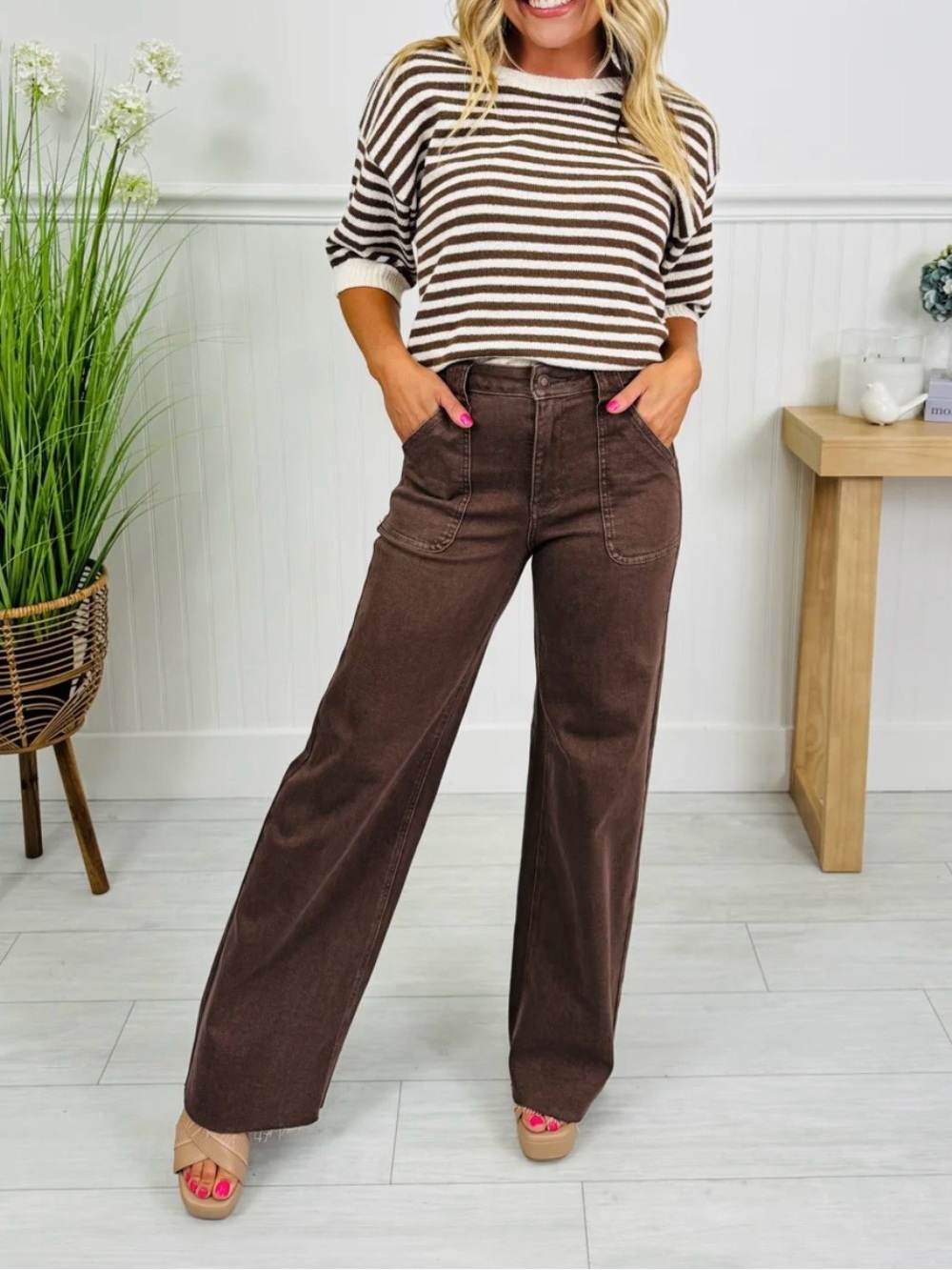 Judy Blue Chocolate Brown High-Rise Wide Leg Jeans NWOT - Picture 3 of 6